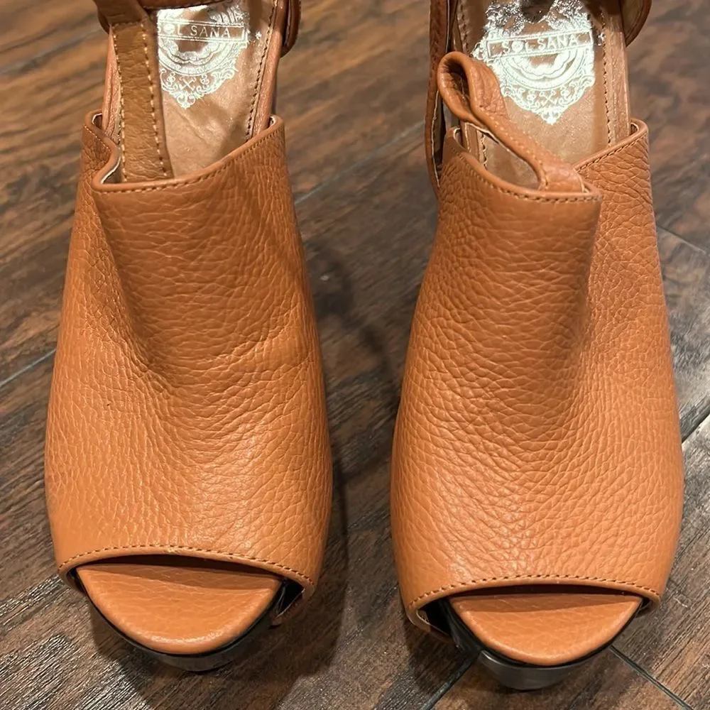 SOL SANA 'Pip' Sandal, tan Pebbled Leather, Women Size 37 (6.5-7) stiletto EUC‎